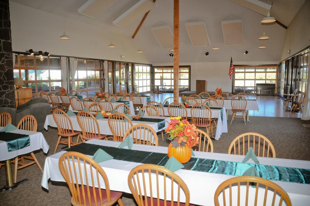 Bend-Sunriver Camping Resort Studio Cabin 6 Ngoại thất bức ảnh