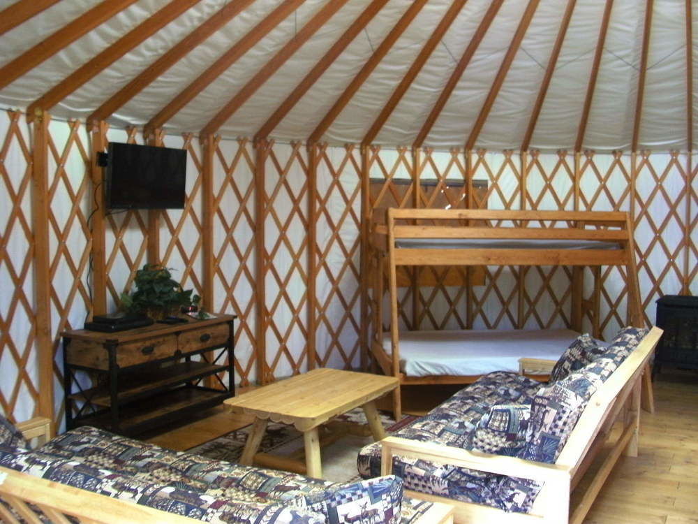 Bend-Sunriver Camping Resort Studio Cabin 6 Ngoại thất bức ảnh