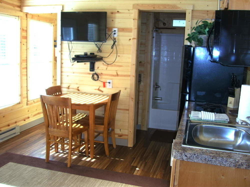 Bend-Sunriver Camping Resort Studio Cabin 6 Ngoại thất bức ảnh