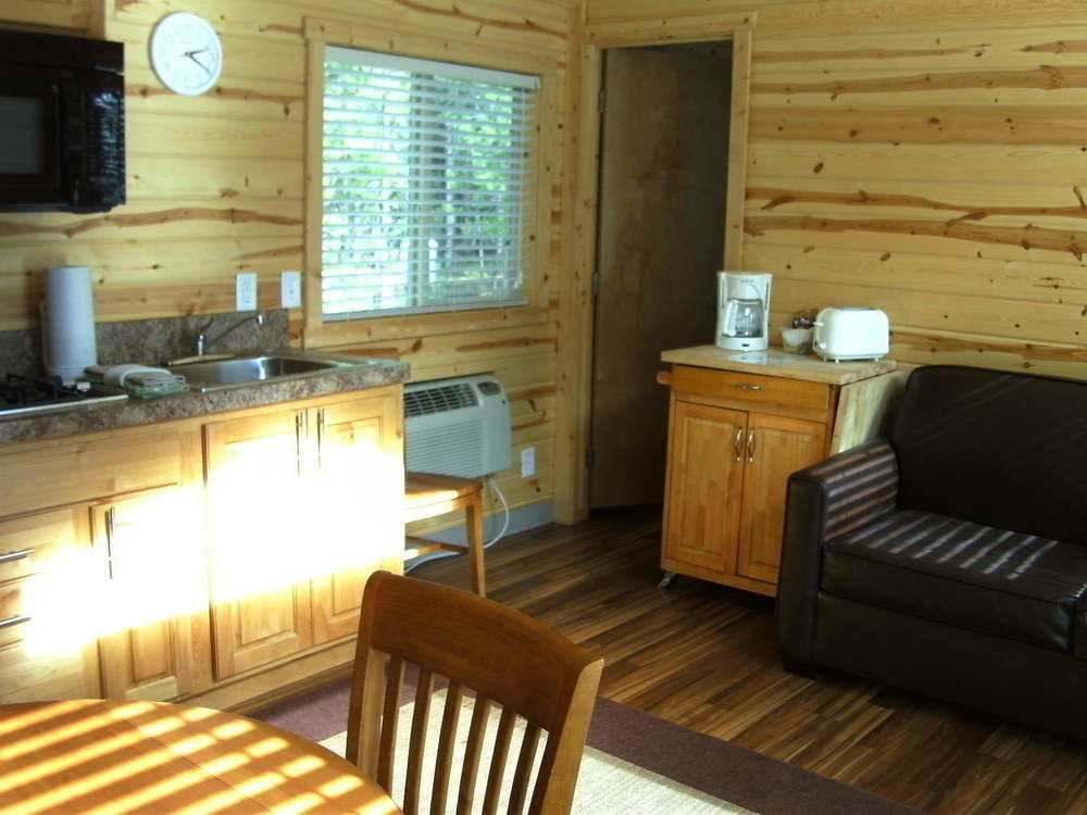 Bend-Sunriver Camping Resort Studio Cabin 6 Ngoại thất bức ảnh